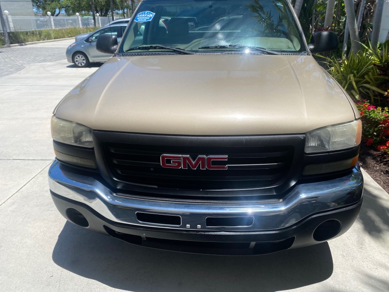 2005 GMC Sierra 1500 LOW MILES 83837 AC NO ACCIDENTS in ,