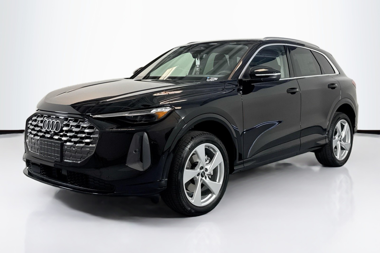 2025 Audi New Q5 Premium Plus's photo