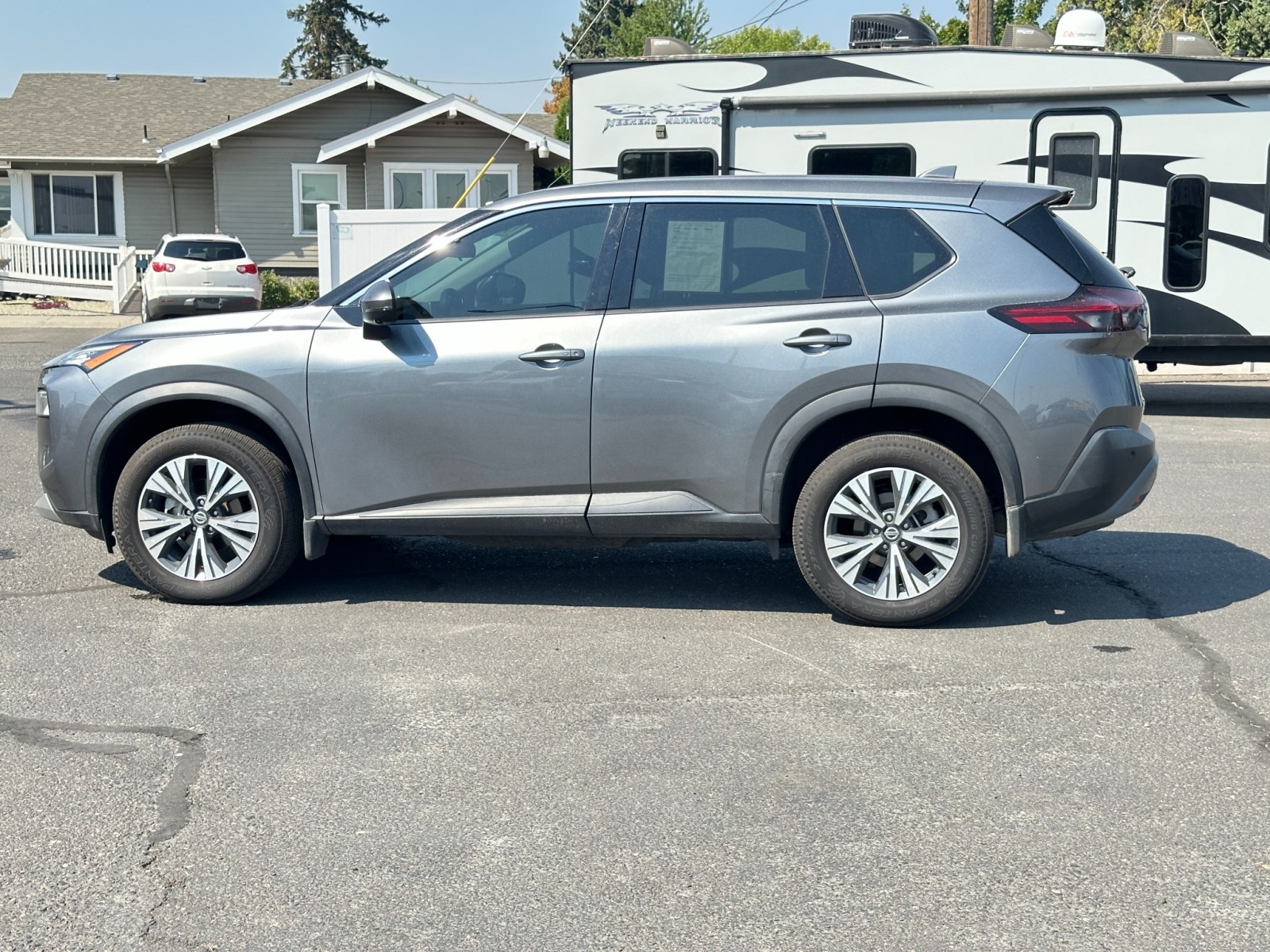 2021 Nissan Rogue SV 9