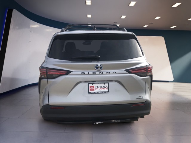 2021 Toyota Sienna XLE 4