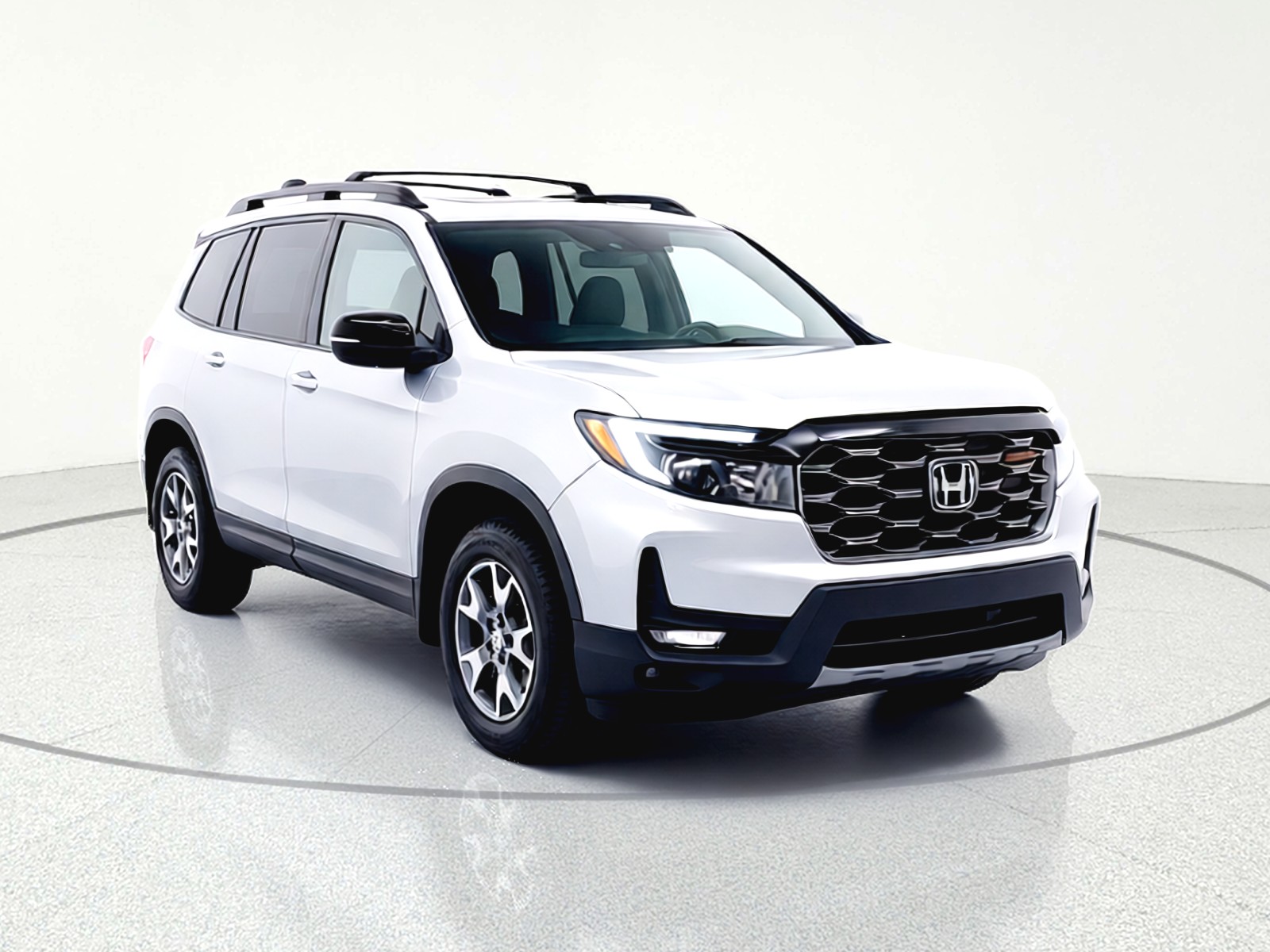 Used 2022 Lunar Silver Metallic Honda TrailSport AWD image 7