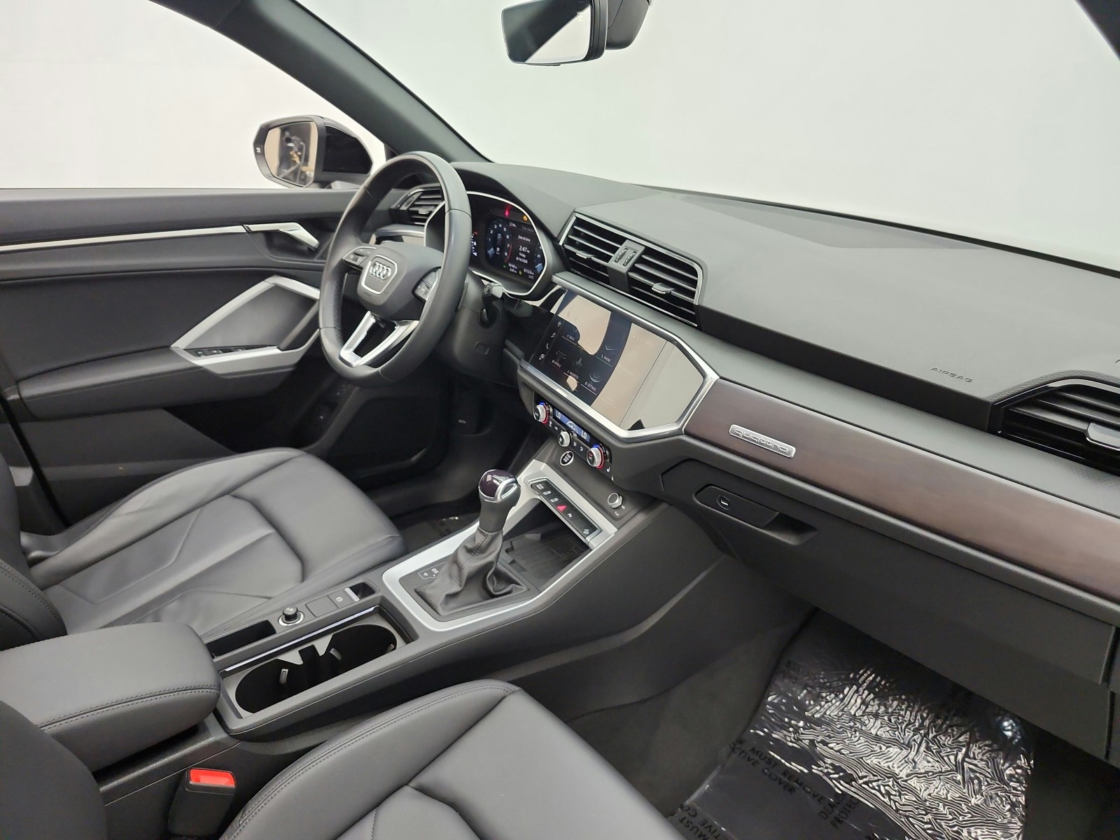 Used 2024 Mythos Black Metallic Audi S line Premium image 30