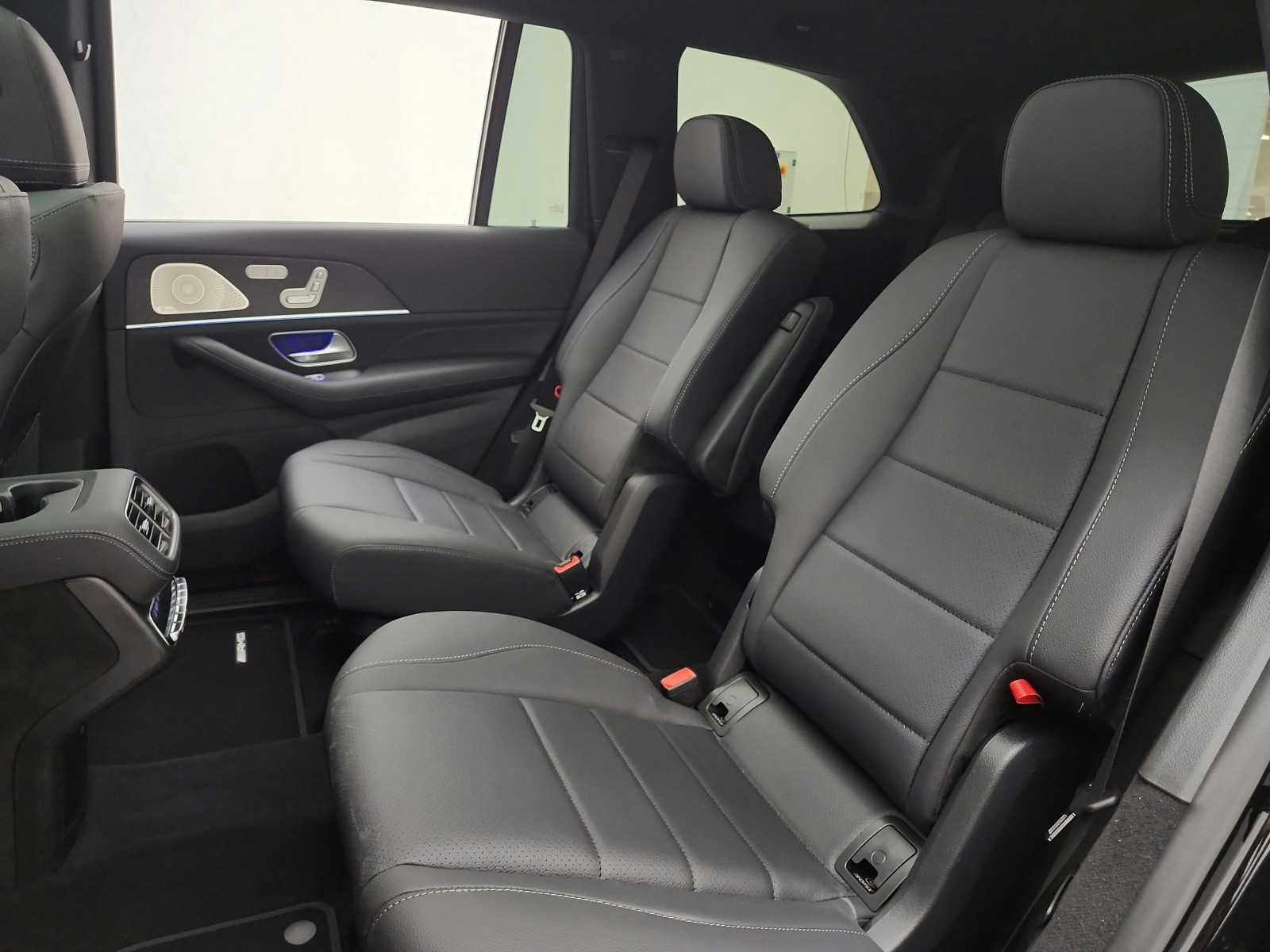 New 2026 Obsidian Black Metallic Mercedes-Benz GLS 450 image 11
