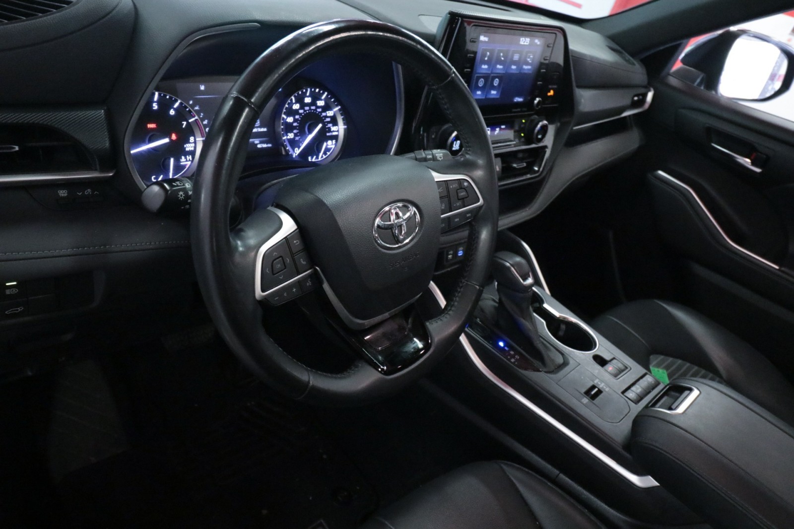 Used Car 2022 Toyota Highlander  Xse For Sale Under $35,000 In Austin, Texas