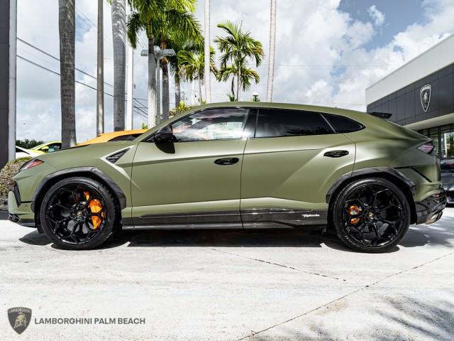 2023 Lamborghini Urus Performante in , 