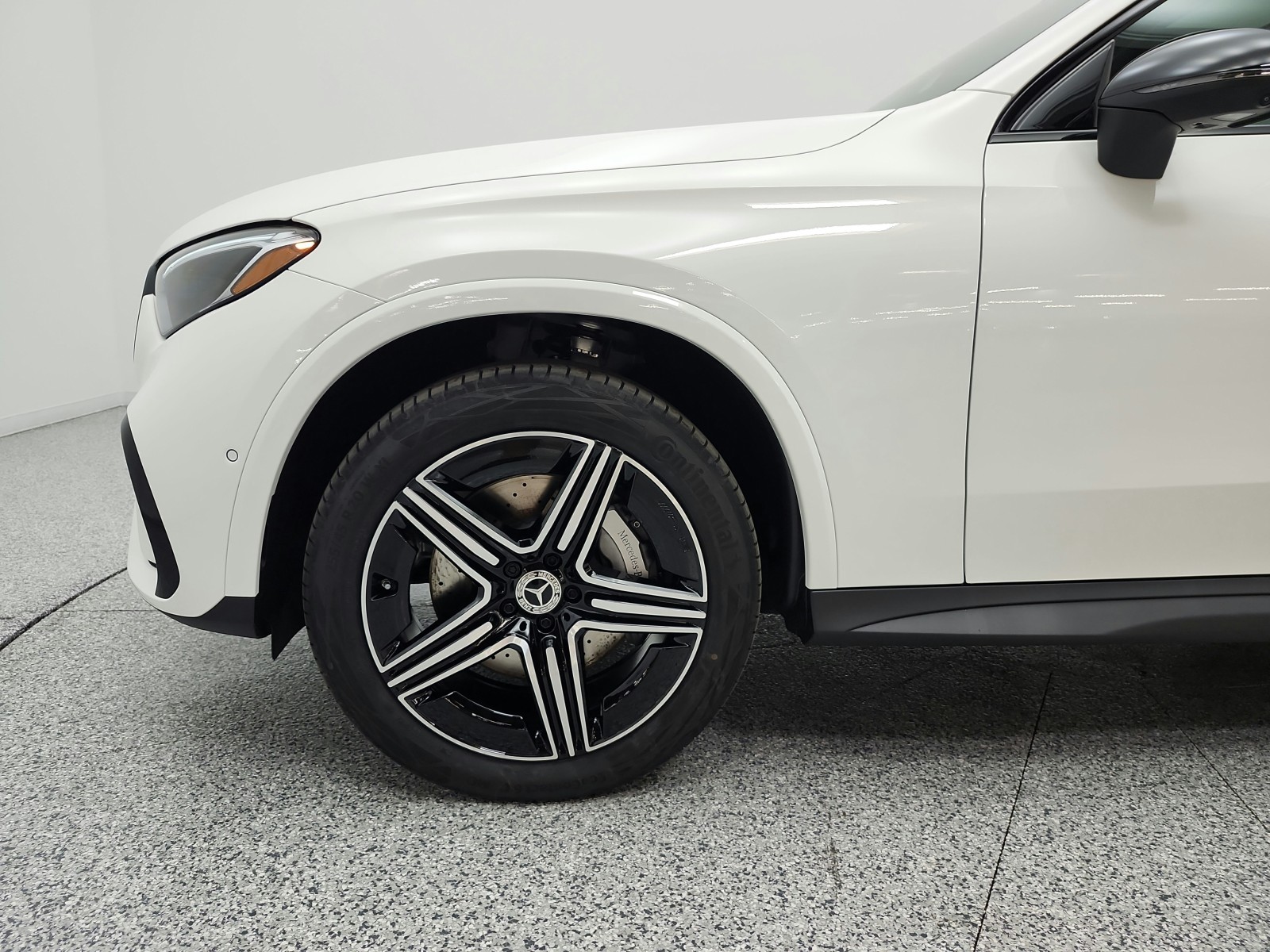 New 2027 Polar White Mercedes-Benz GLC 300 SUV image 15