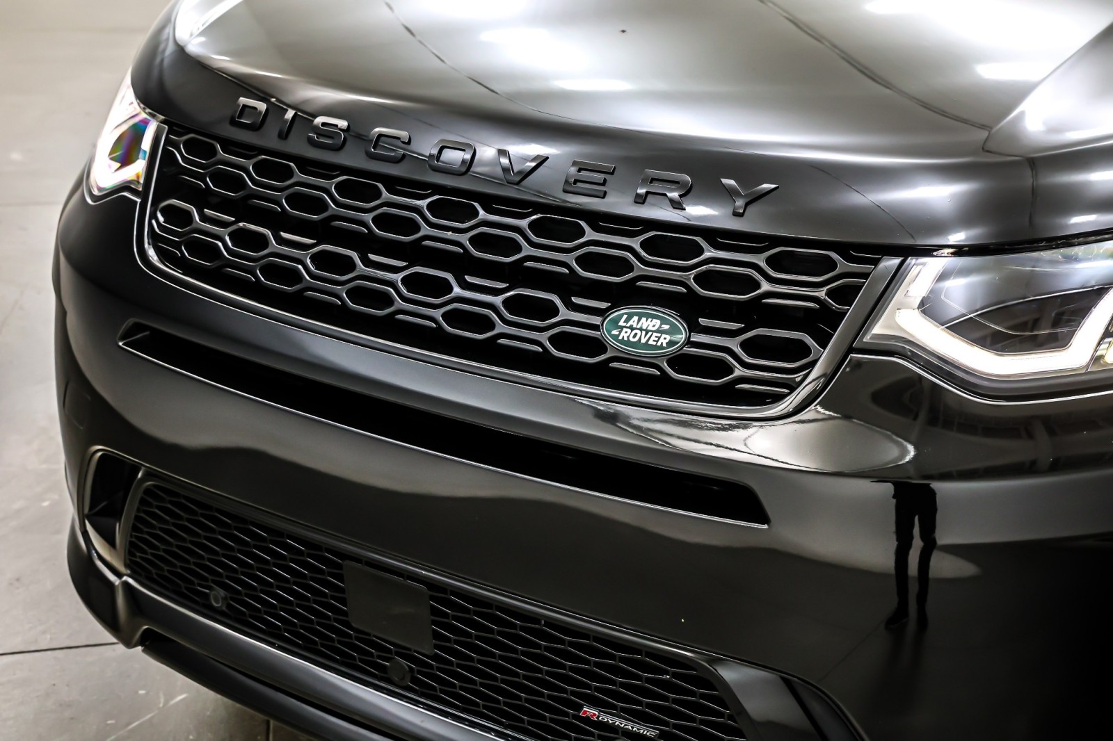 Used 2023 Santorini Black Metallic Land Rover SE R-Dynamic 4WD image 14