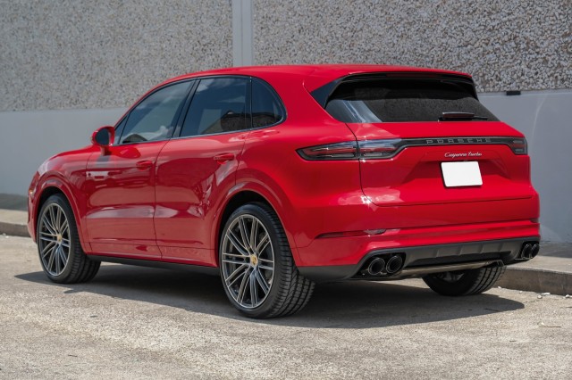 2022 Porsche Cayenne Turbo 16