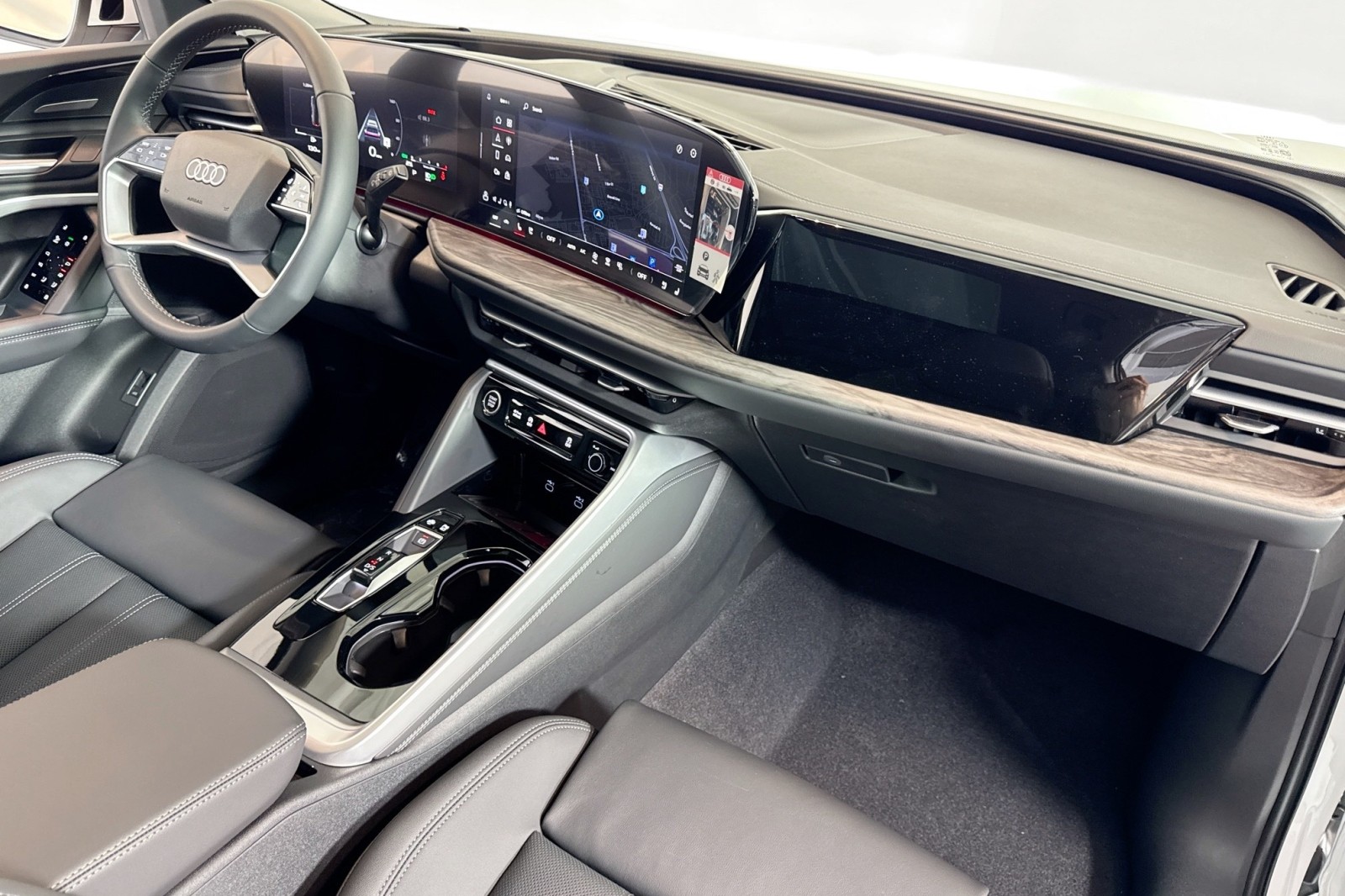 New 2025 Glacier White Metallic Audi Premium Plus 2.0 TFSI quattro image 26