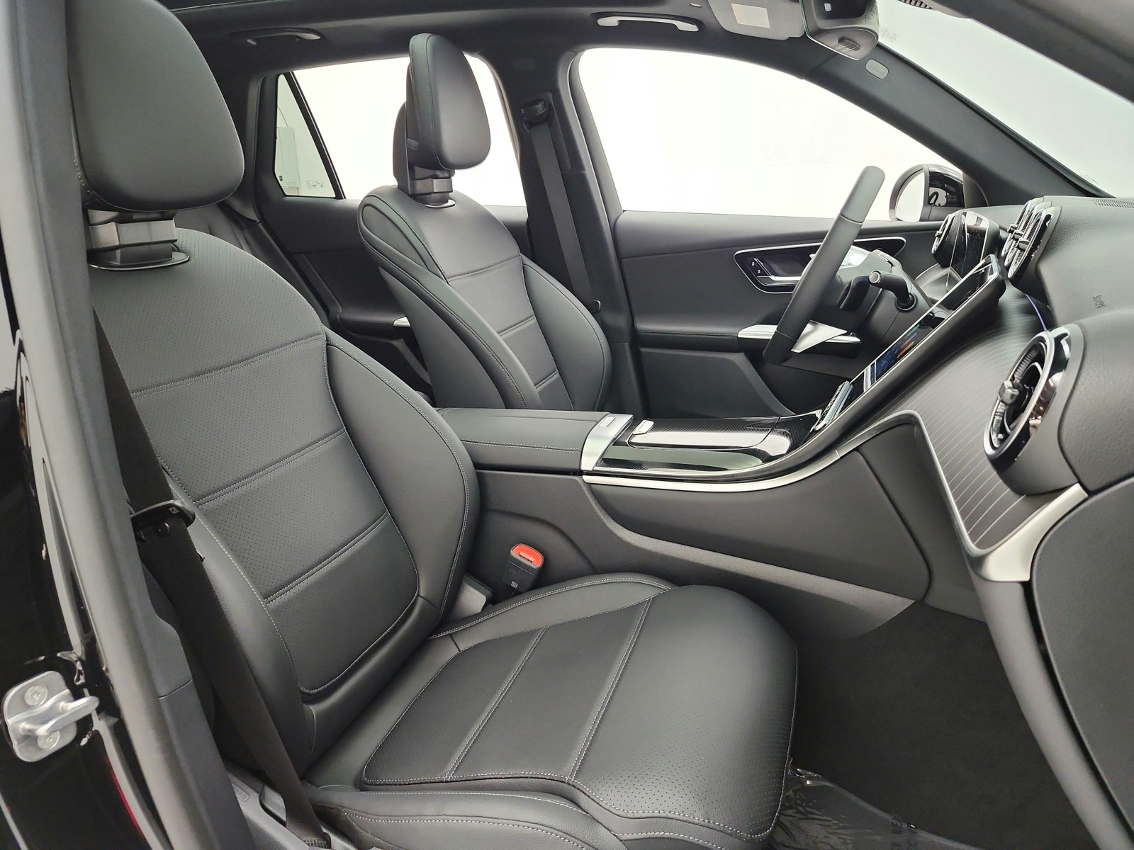 New 2027 Black Mercedes-Benz GLC 300 SUV image 14