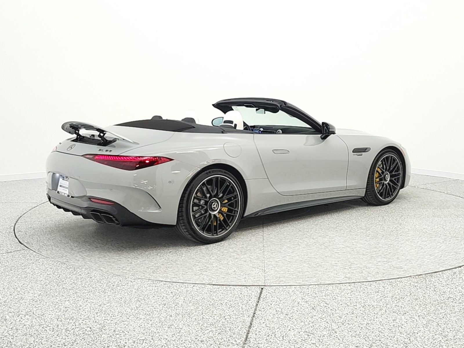 New 2026 MANUFAKTUR Alpine Grey Mercedes-Benz AMG® SL 63 image 5