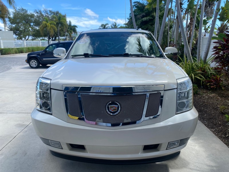 2013 Cadillac Escalade Luxury 1 OWNER LOW MILES 70,251 in ,