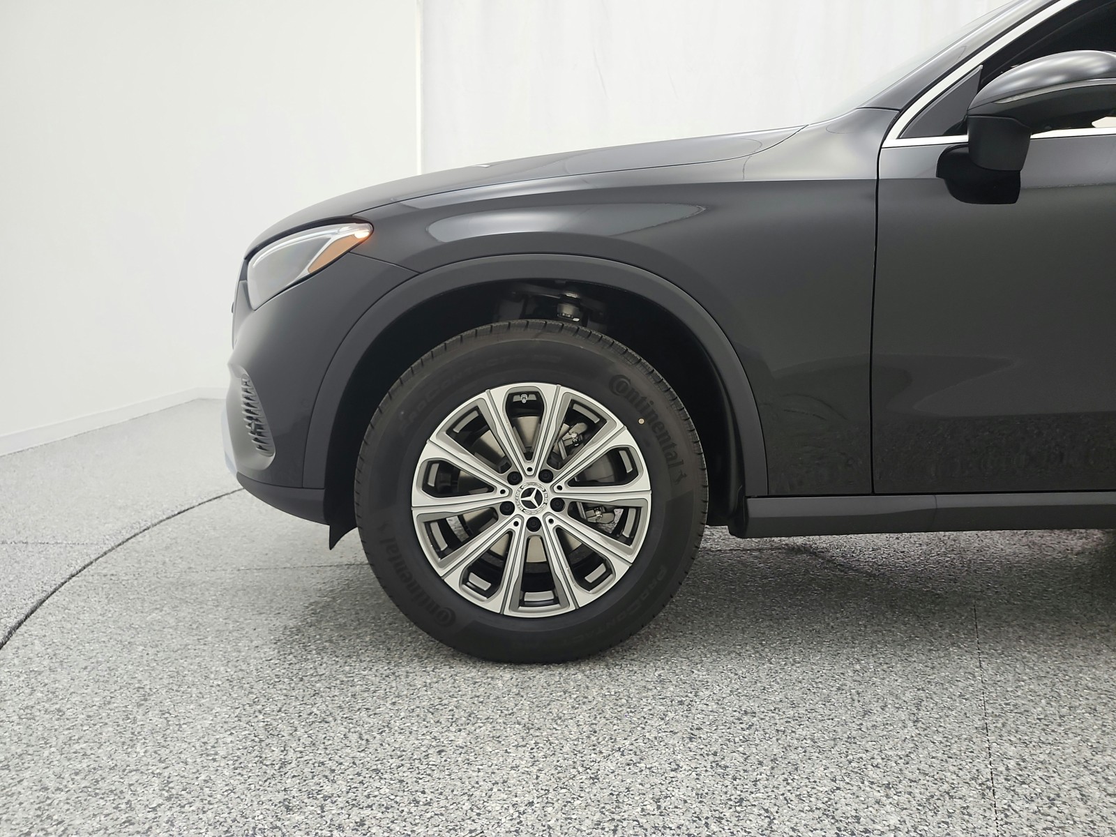 New 2026 Black Mercedes-Benz GLC 300 image 15