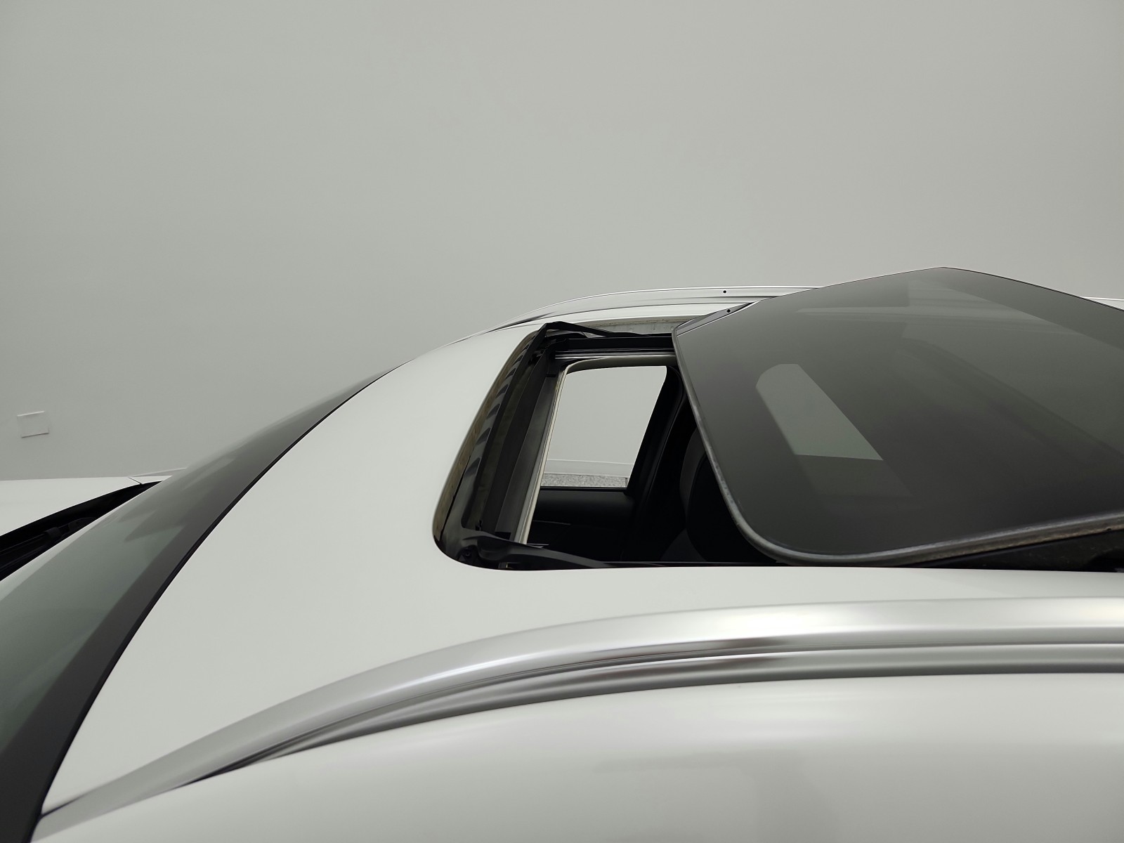 Used 2024 Rhodium White Premium Mazda Premium AWD image 16