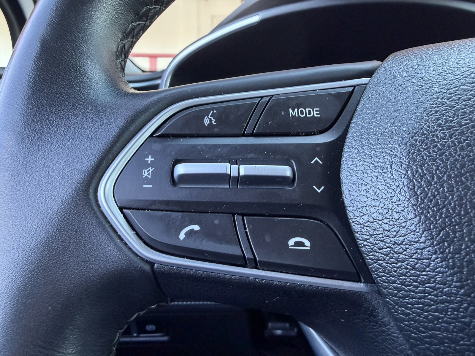 2023 Hyundai Santa Fe - $22,588