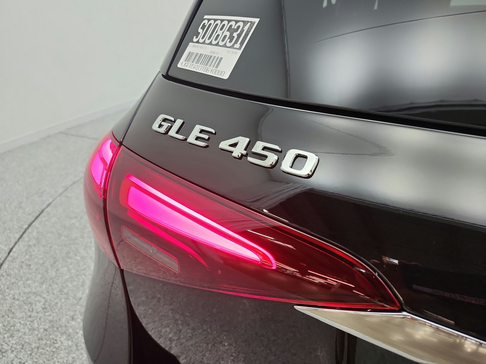 New 2026 Black Mercedes-Benz GLE 450 image 12