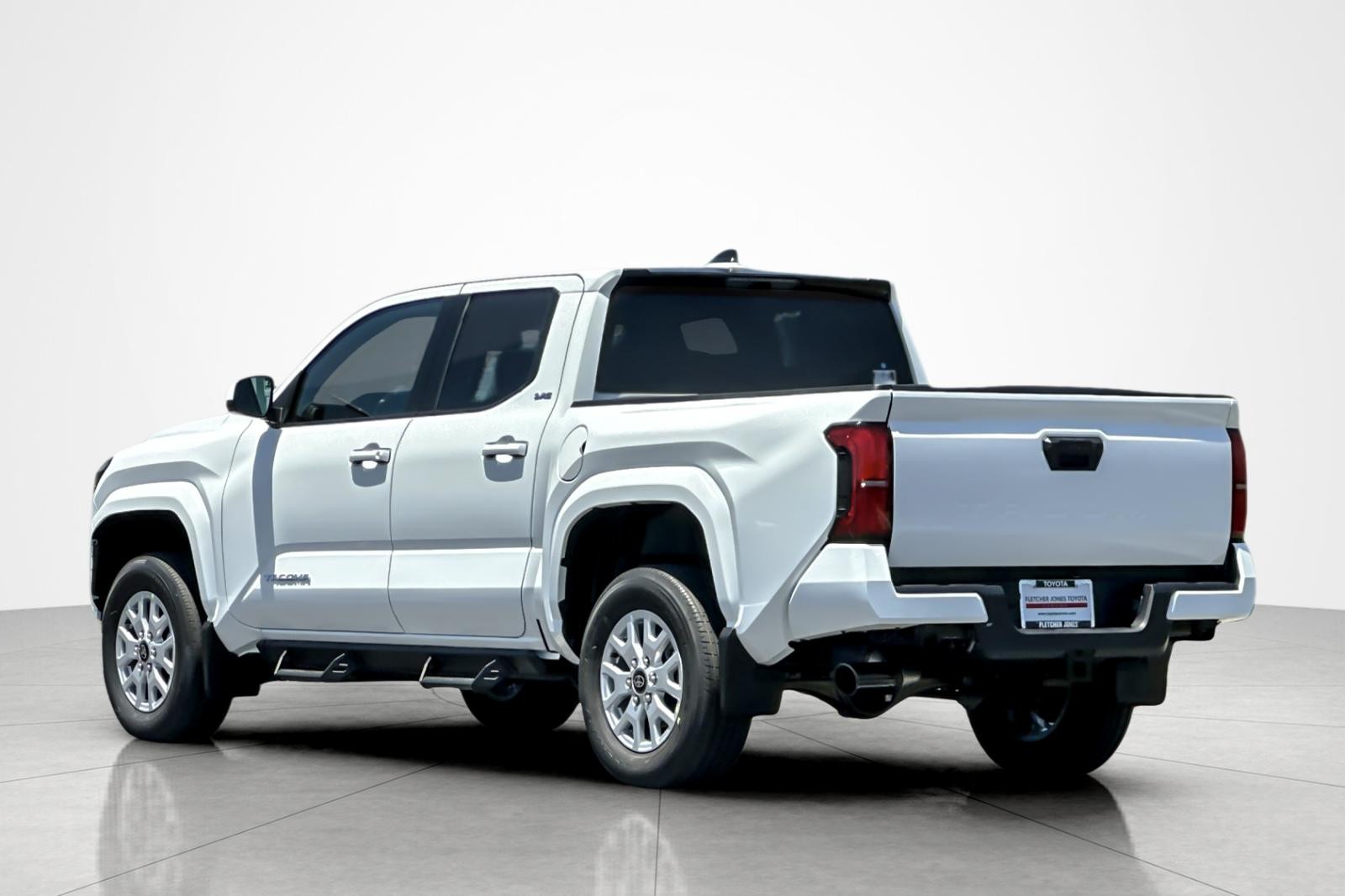 New 2026 Ice Cap Toyota SR5 image 3