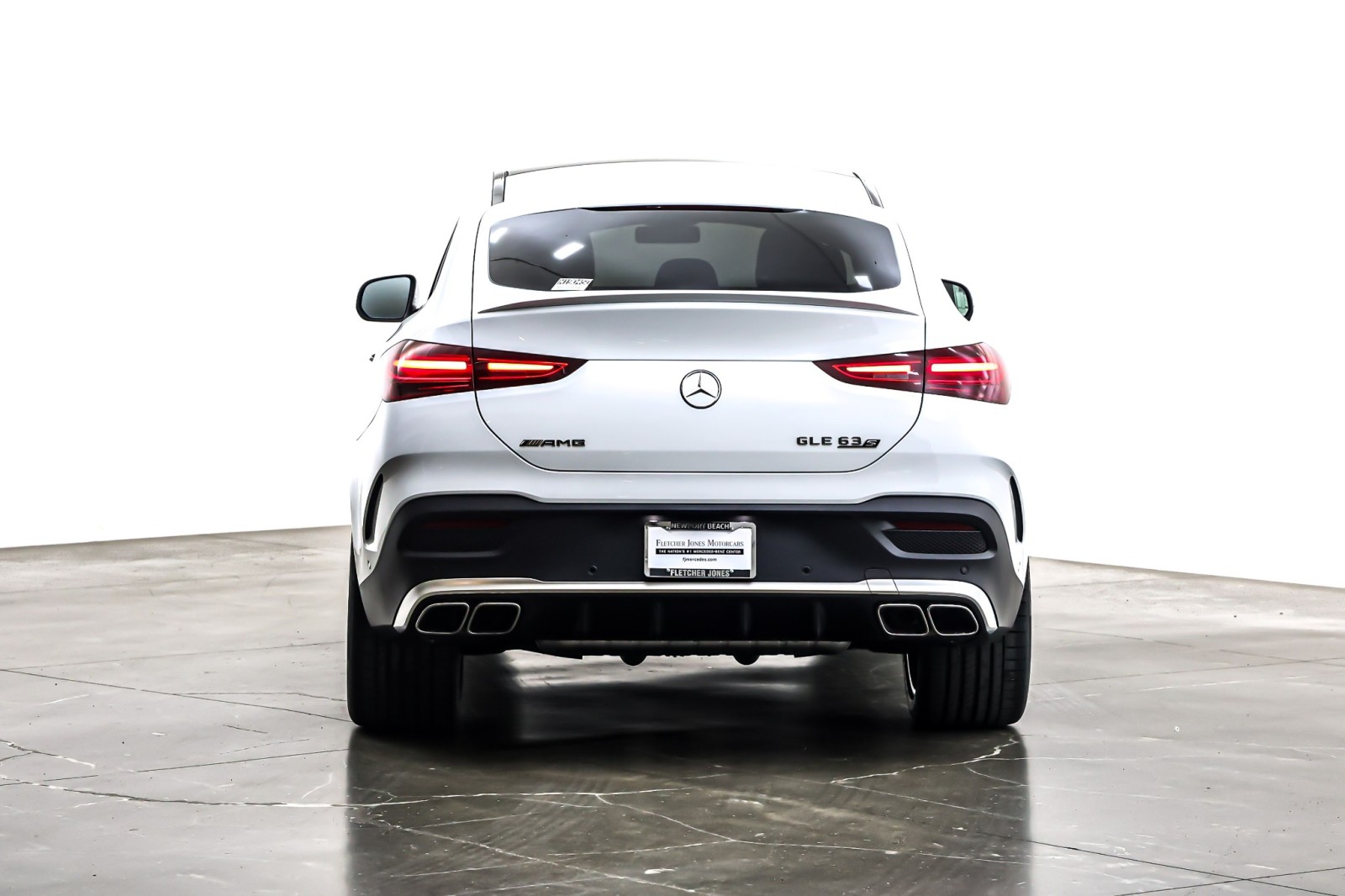 New 2026 MANUFAKTUR Moonlight White Metallic Mercedes-Benz AMG® GLE 63 S image 3