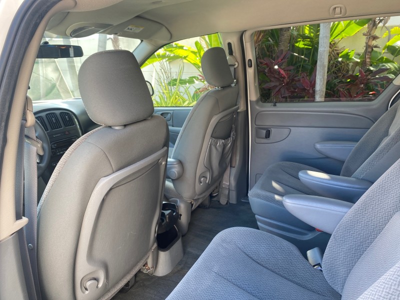 2006 Dodge Caravan SXT LOW MILES 28,367 1 OWNER HANDICAP LIFT in , 