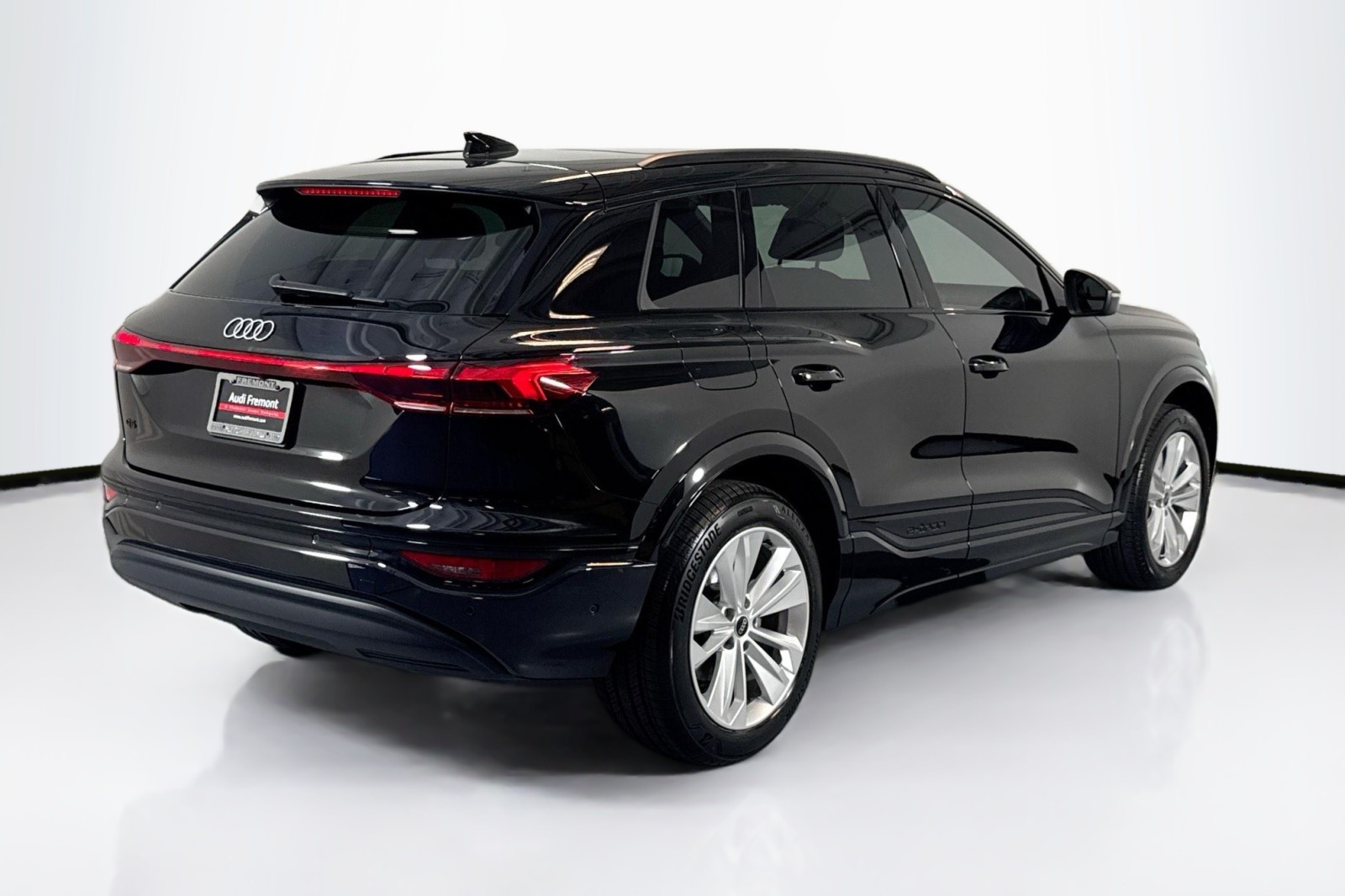 Used 2025 MYTHOS BLACK Audi Premium image 5