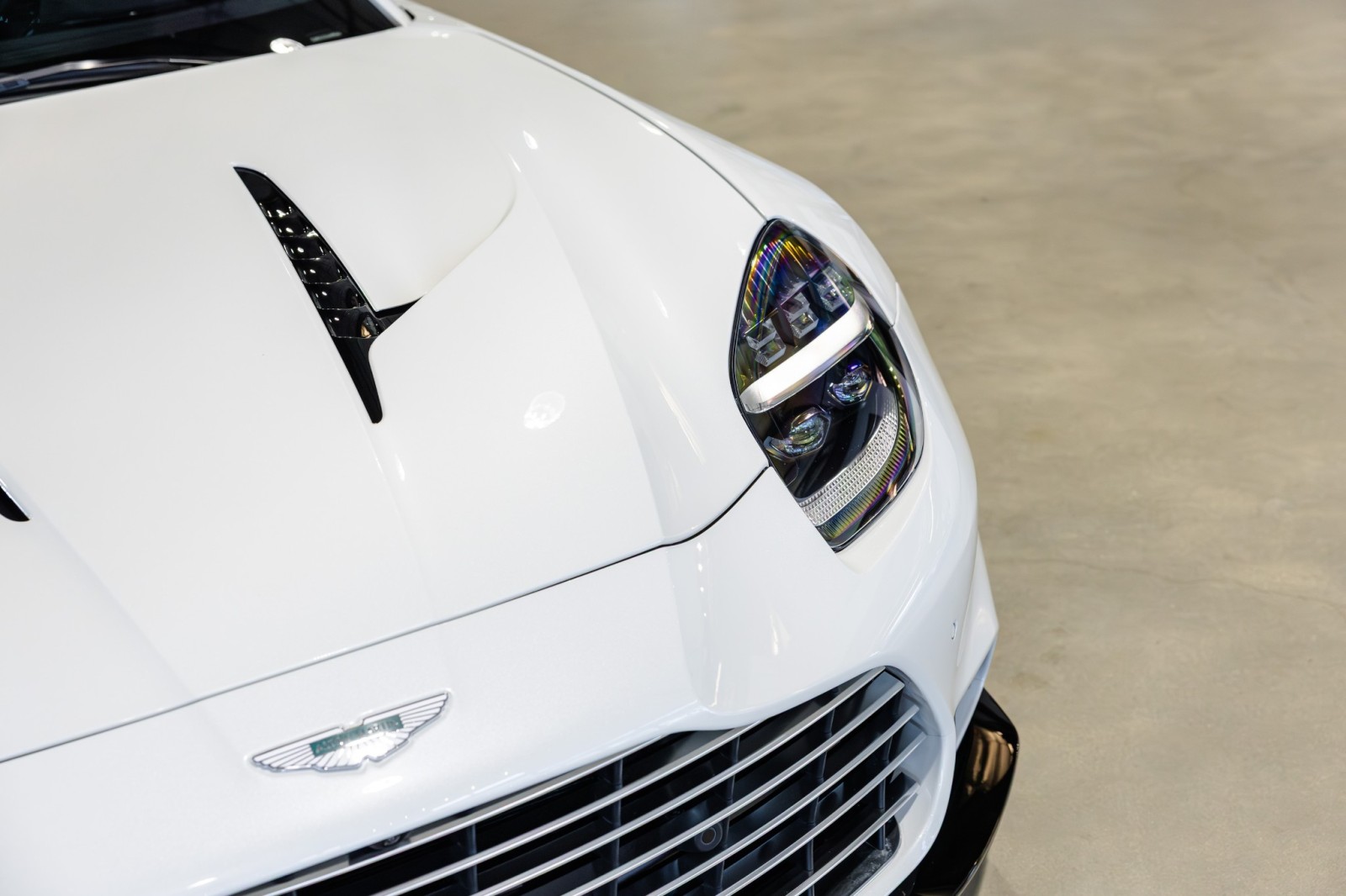 Used Car 2025 Aston Martin Vanquish  For Sale Under $420,000 In Boerne, Texas