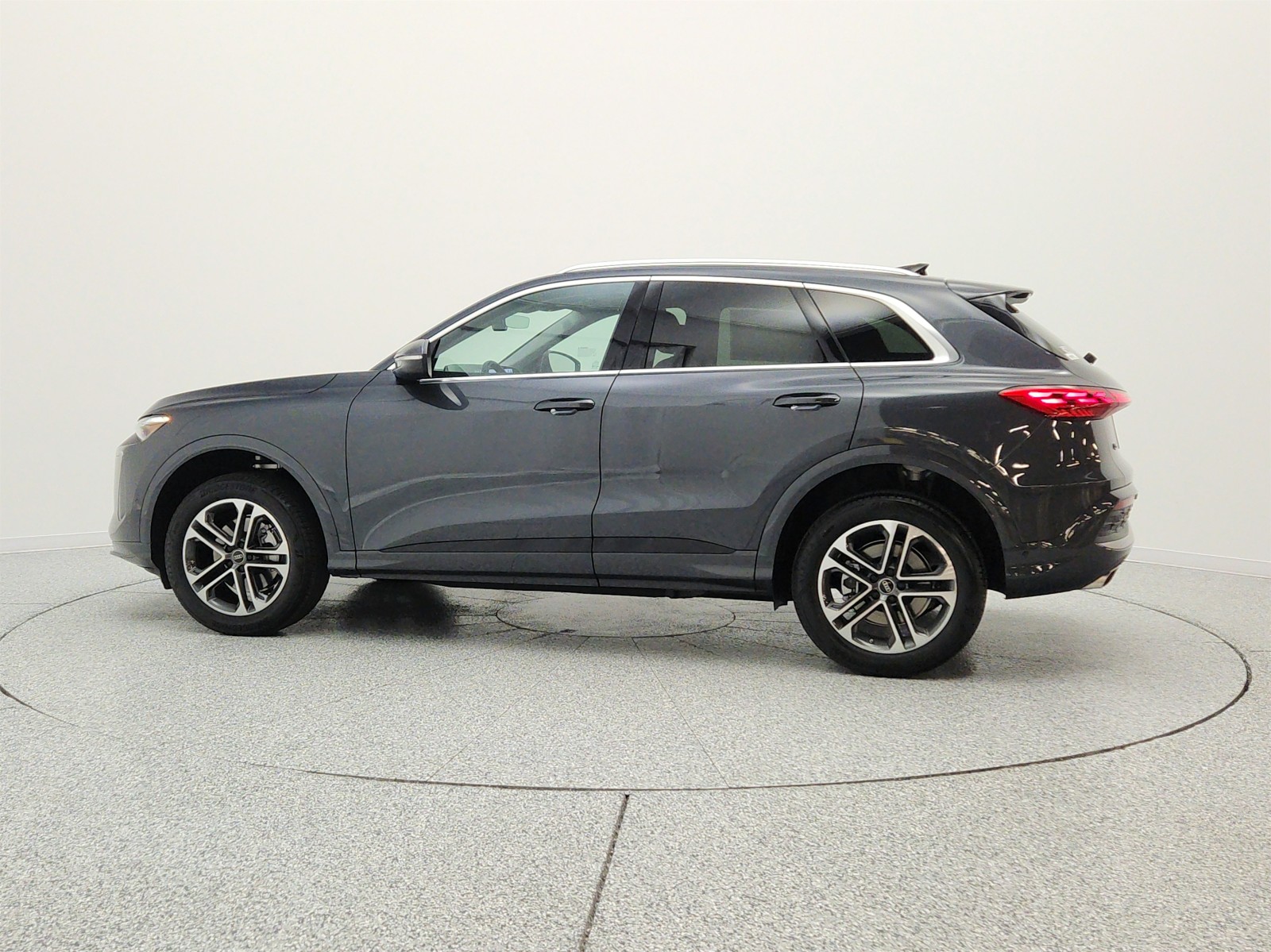 New 2026 Tambora Gray Metallic Audi Premium Plus 2.0 TFSI quattro image 8