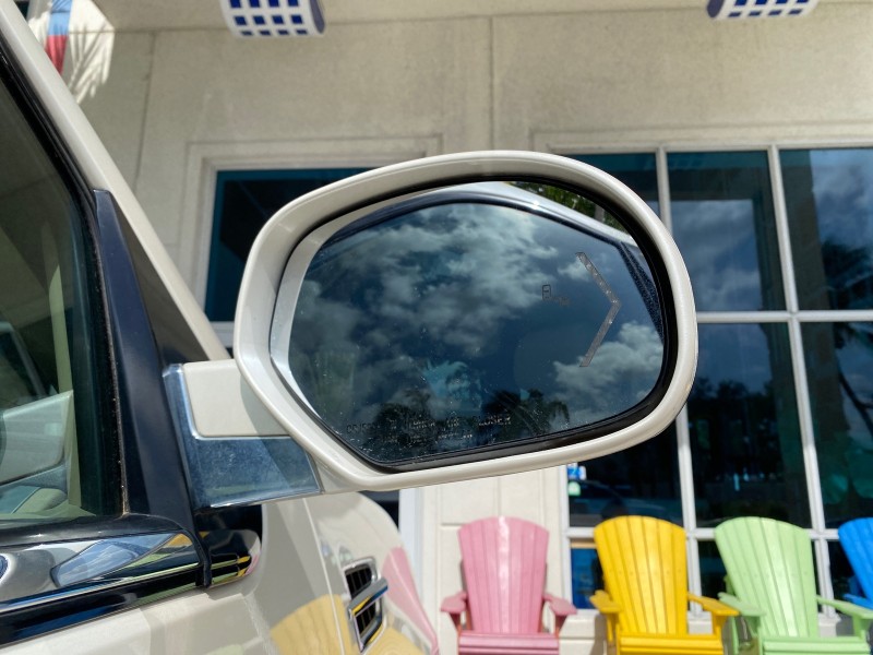 2010 Cadillac Escalade SUNROOF NAV Premium LOW MILES 66,933 in ,
