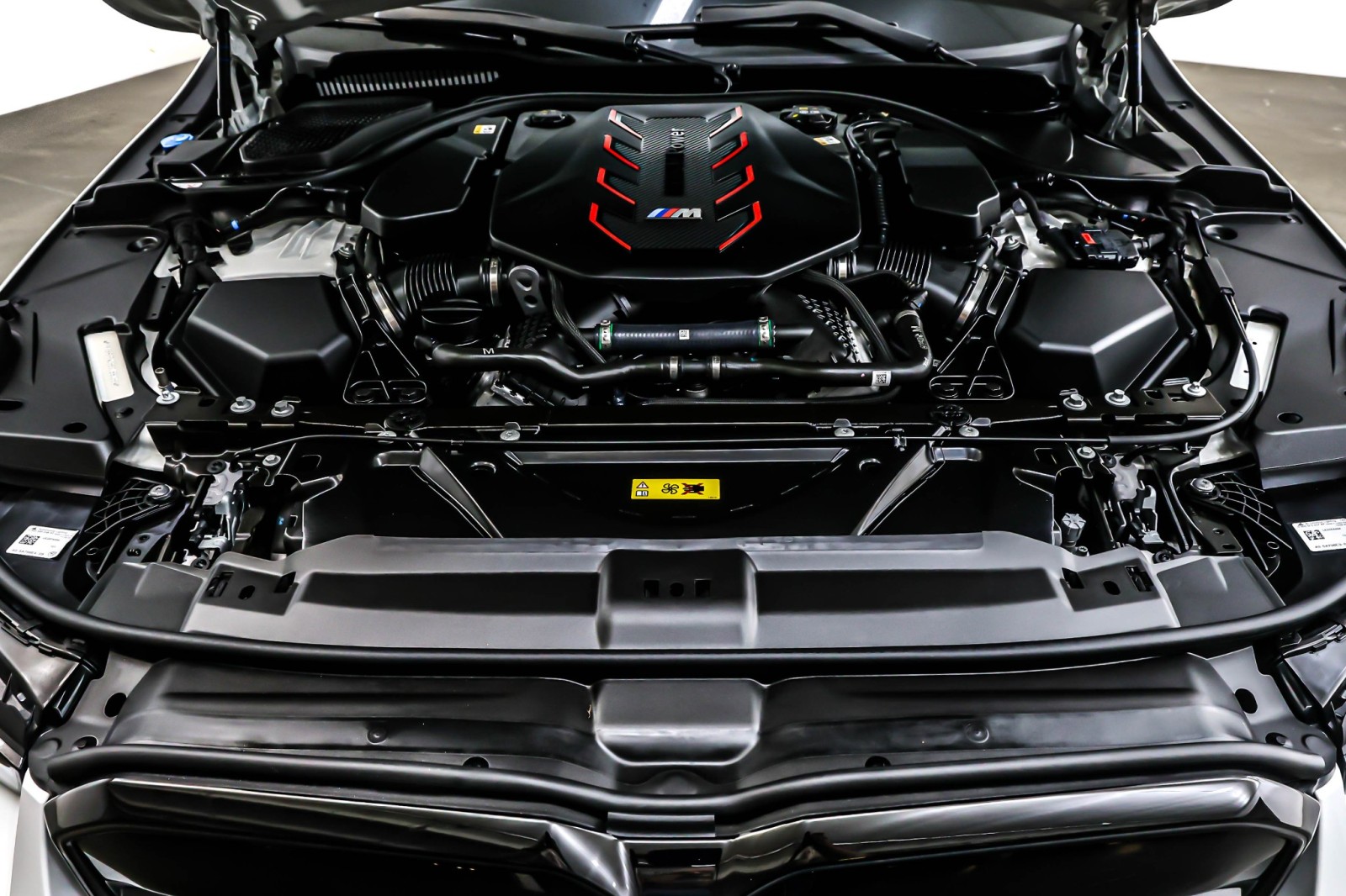 Used 2025 Alpine White BMW Sedan image 11