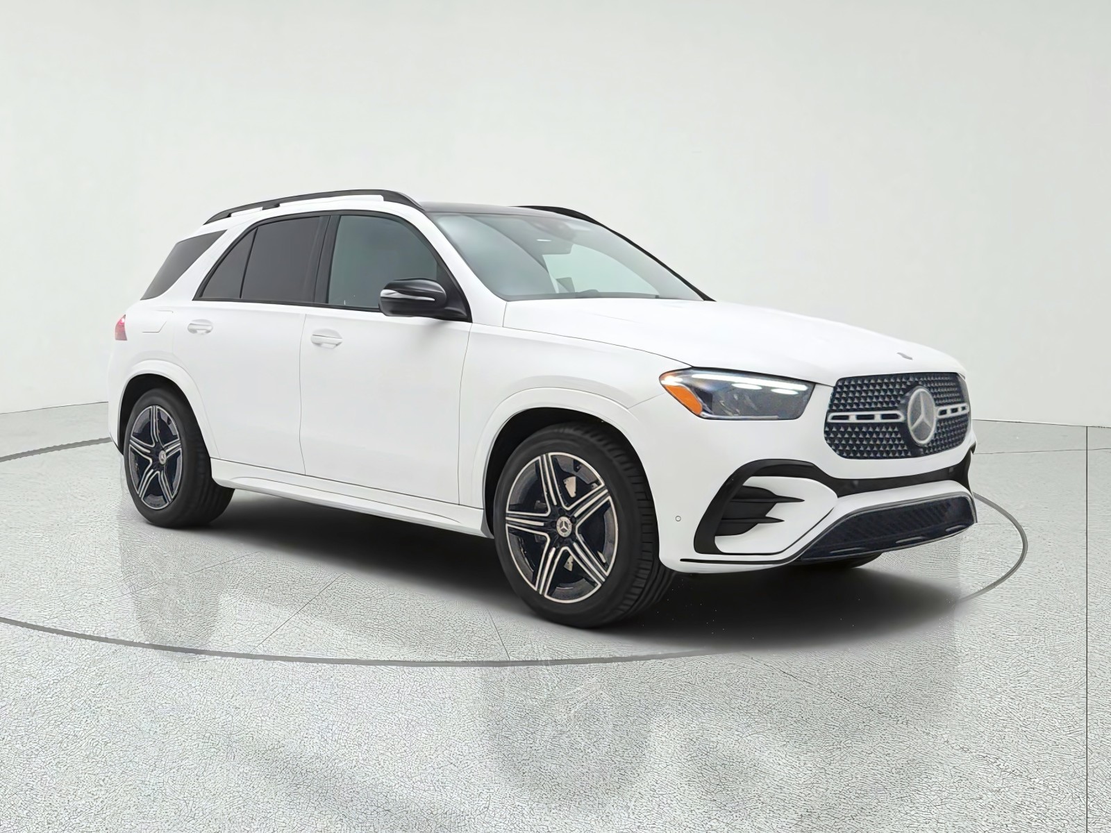 New 2026 MANUFAKTUR Moonlight White magno Mercedes-Benz GLE 450 4MATIC® SUV image 3