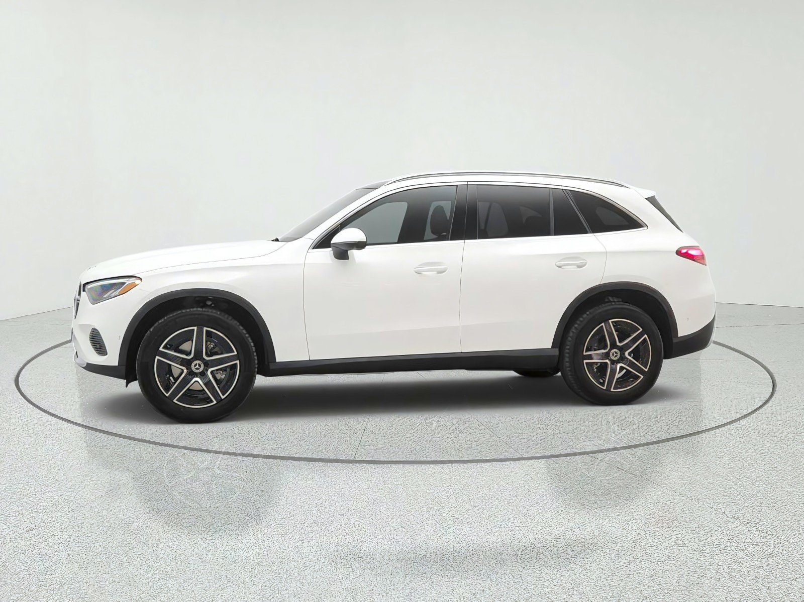 New 2027 Polar White Mercedes-Benz GLC 300 SUV image 8