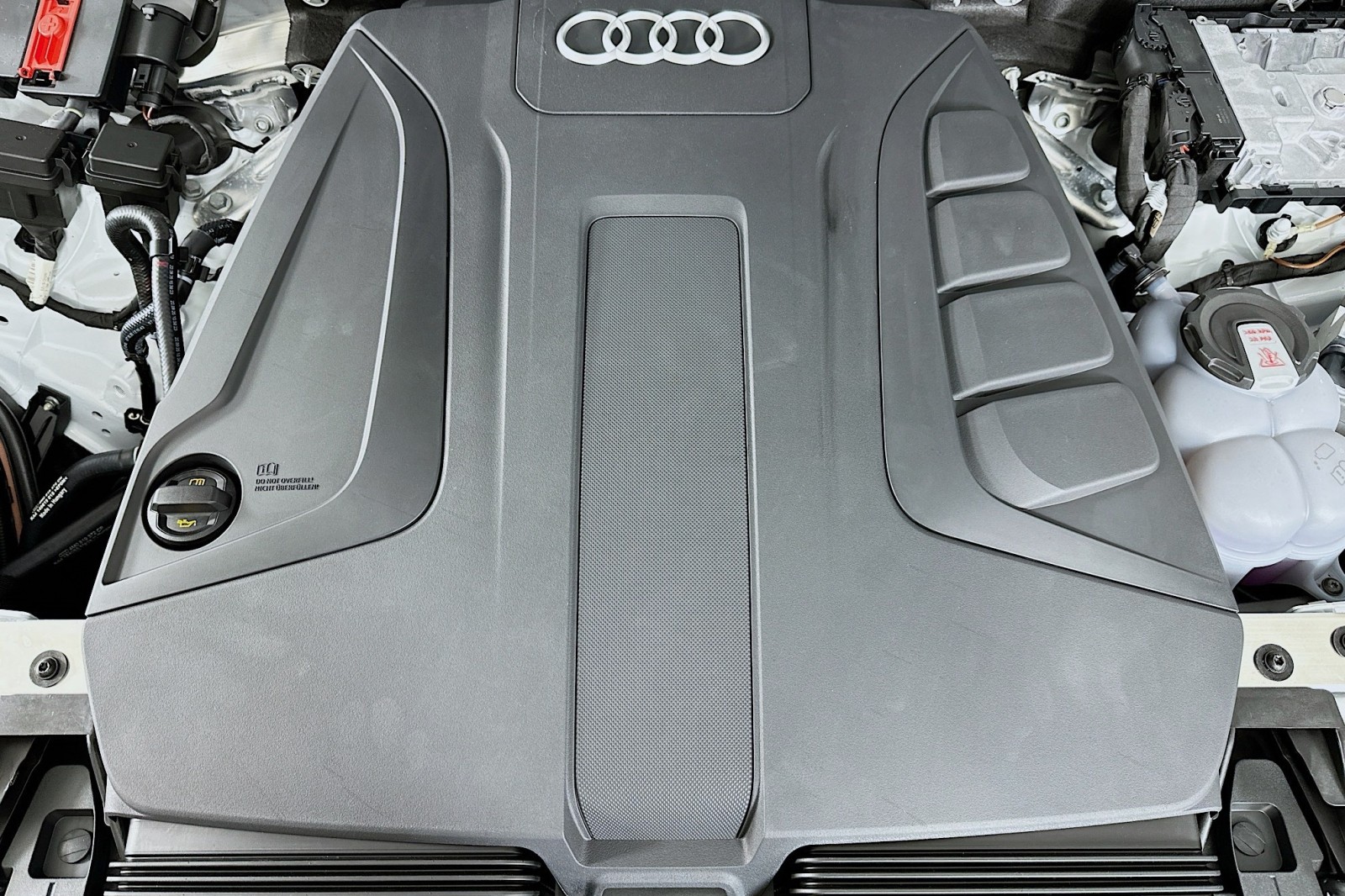 New 2026 Glacier White Metallic Audi Premium image 13