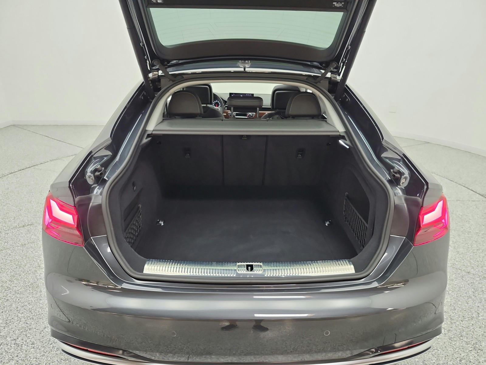 Used 2024 Manhattan Gray Metallic Audi Premium image 19