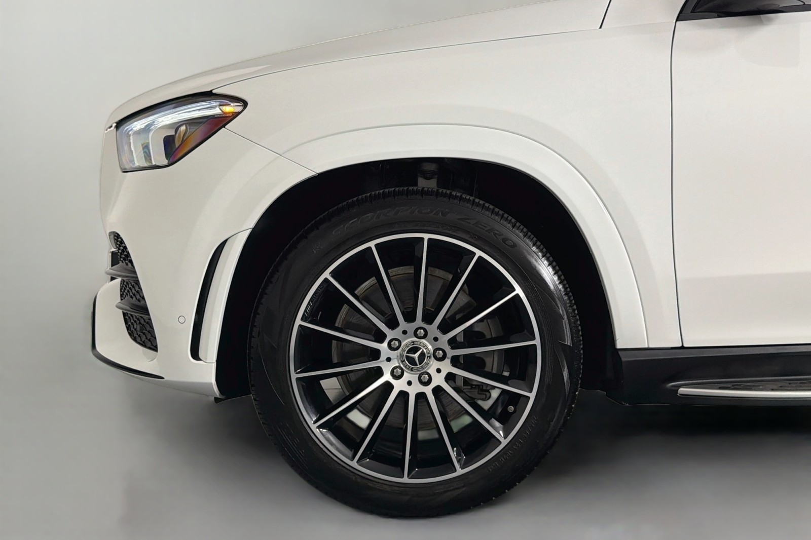 Certified Used 2023 Polar White Mercedes-Benz 450 image 11