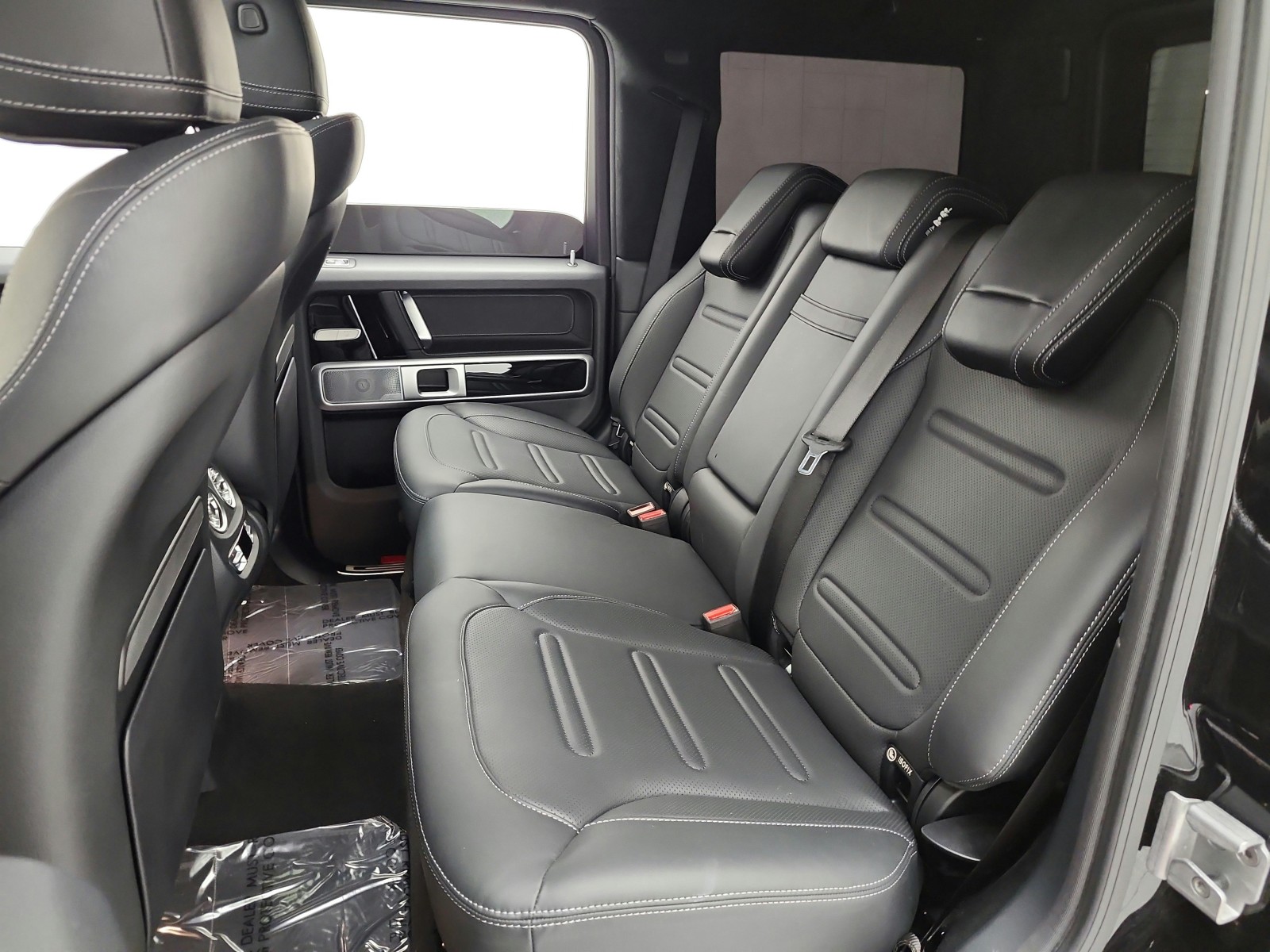 Used 2025 Obsidian Black Metallic Mercedes-Benz G 550 SUV image 22