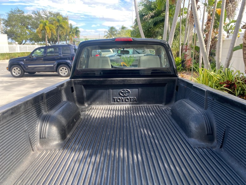 2002 Toyota Tacoma 1 OWNER AUTO AC 4 CYL in , 