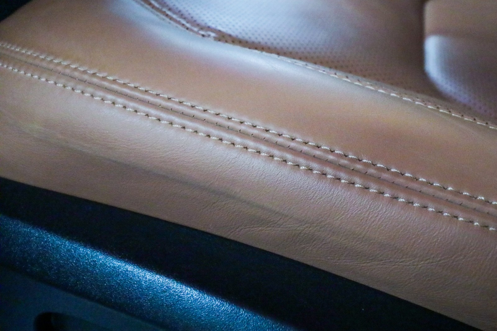 Used Car 2023 Land Rover Defender  V8 For Sale Under $80,000 In Austin, Texas