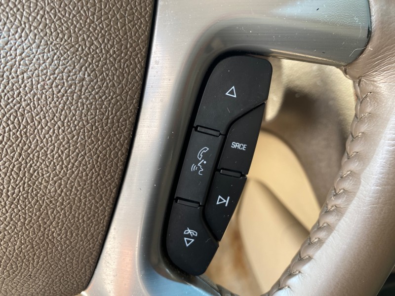 2009 Chevrolet Avalanche LT PU LOW MILES 58,696 in ,