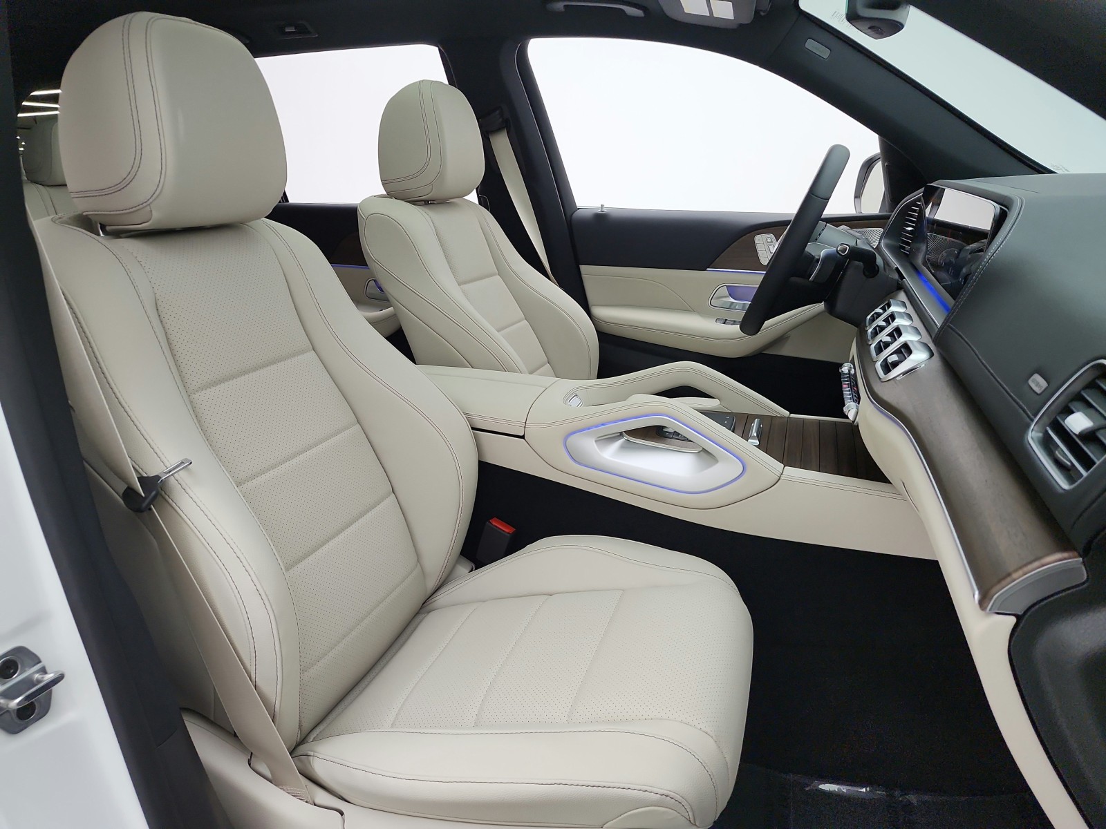 New 2026 Polar White Mercedes-Benz GLS 450 4MATIC® SUV image 14