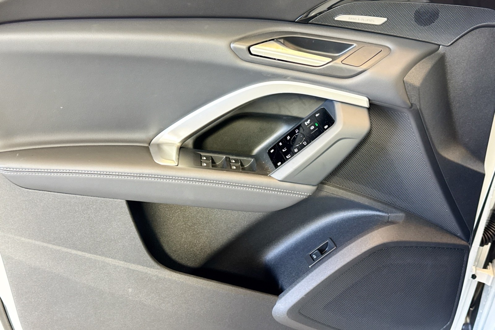 New 2025 Glacier White Metallic Audi Premium Plus 2.0 TFSI quattro image 16