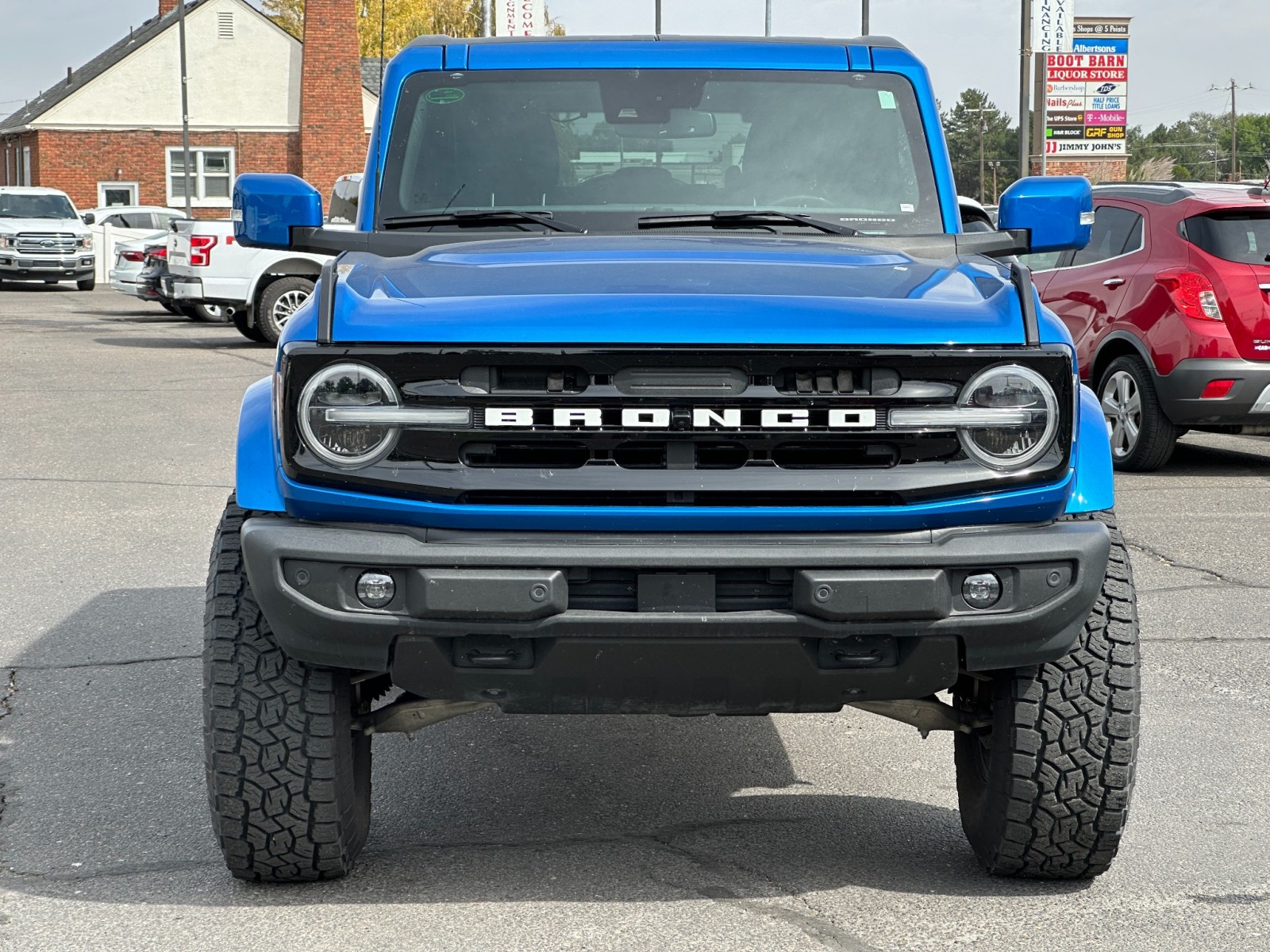 2022 Ford Bronco Black Diamond 2