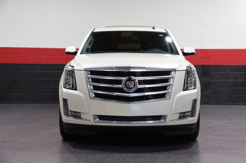 2015 Cadillac Escalade ESV Luxury 4WD 4dr SUV in , 