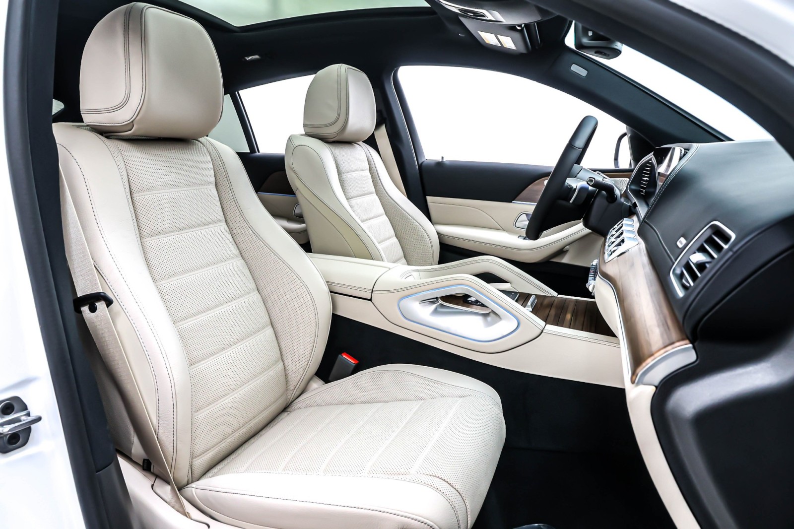 New 2026 Polar White Mercedes-Benz GLE 450 image 7