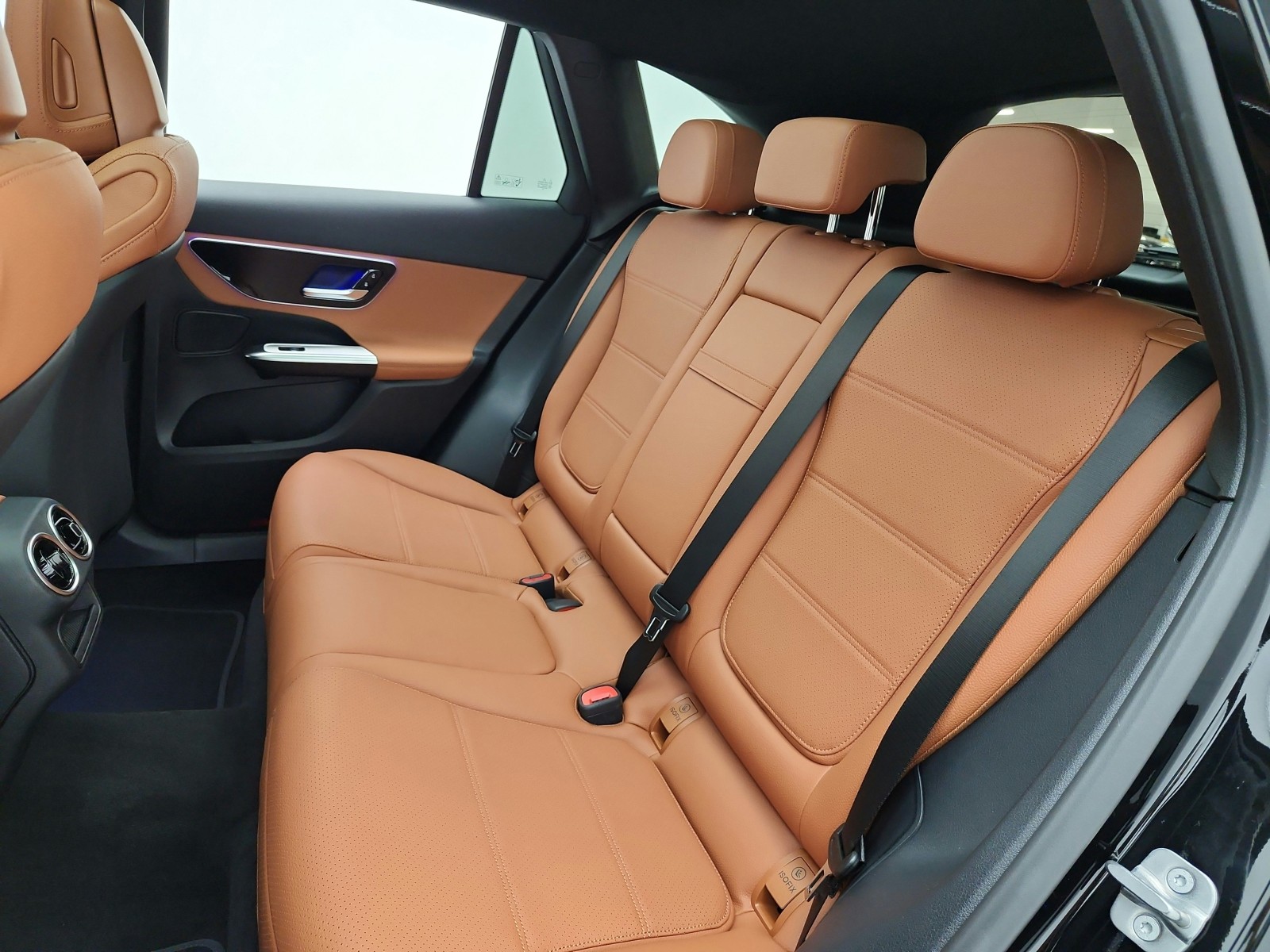 New 2027 Obsidian Black Metallic Mercedes-Benz GLC 300 SUV image 11
