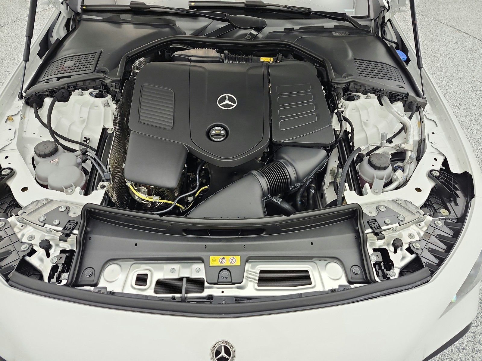 New 2026 Polar White Mercedes-Benz CLE 300 image 12