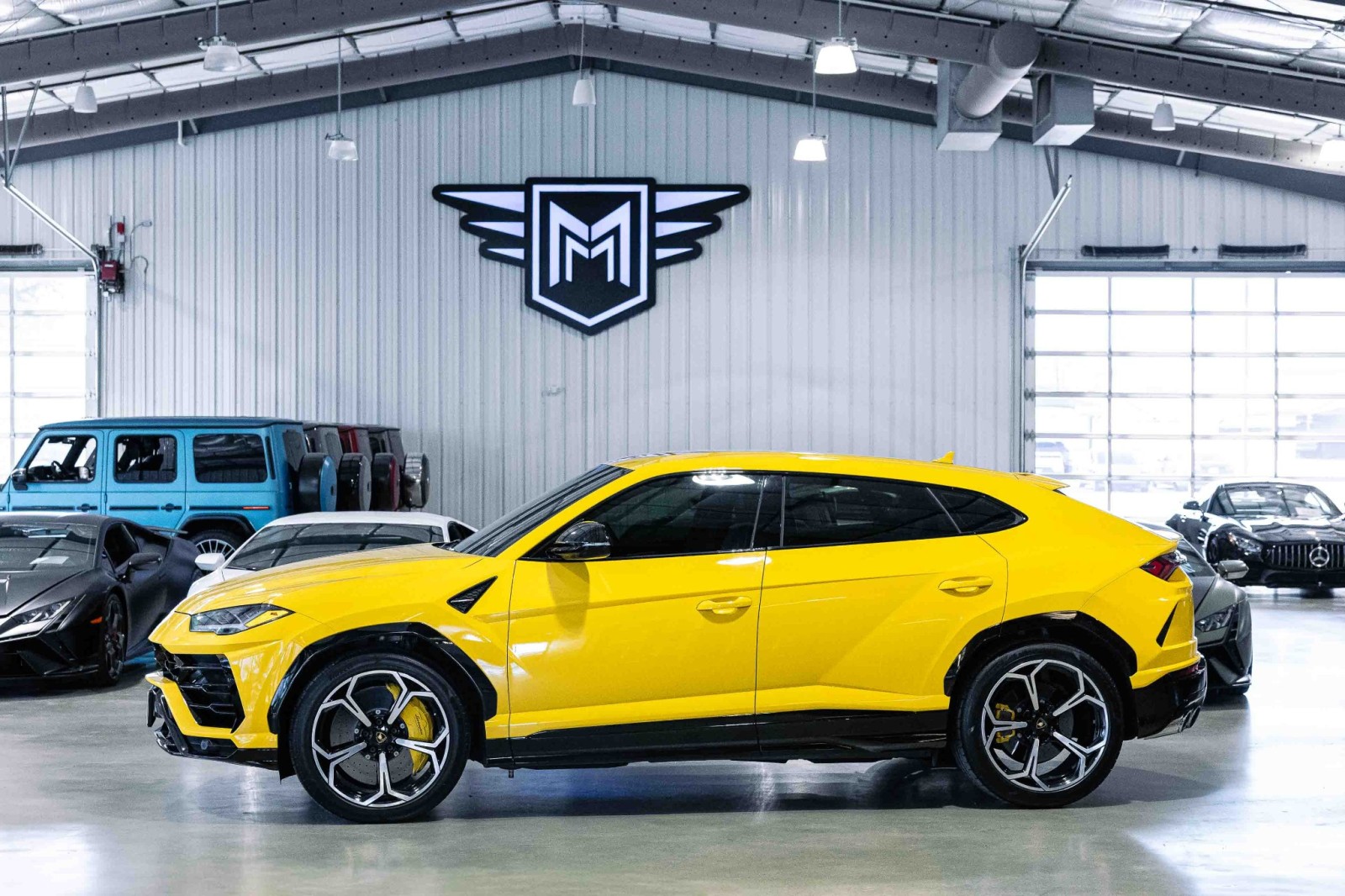 2022 Lamborghini Urus Base's photo