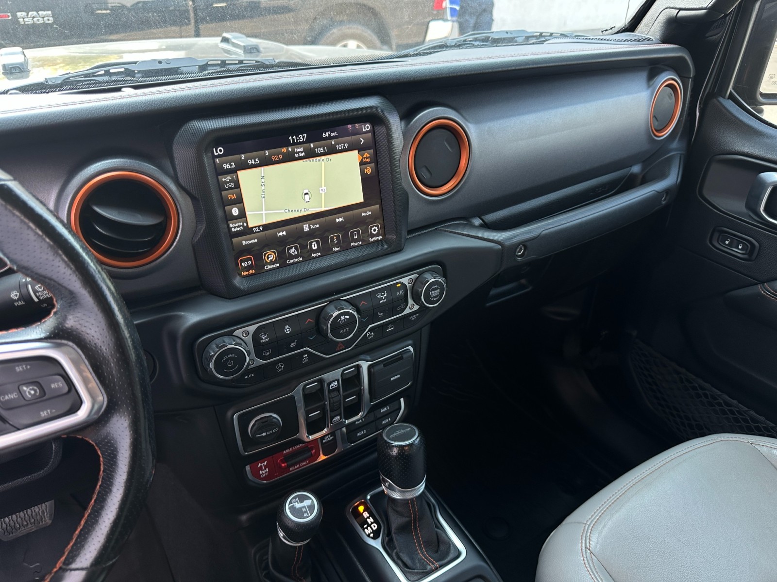 2021 Jeep Gladiator Mojave 23