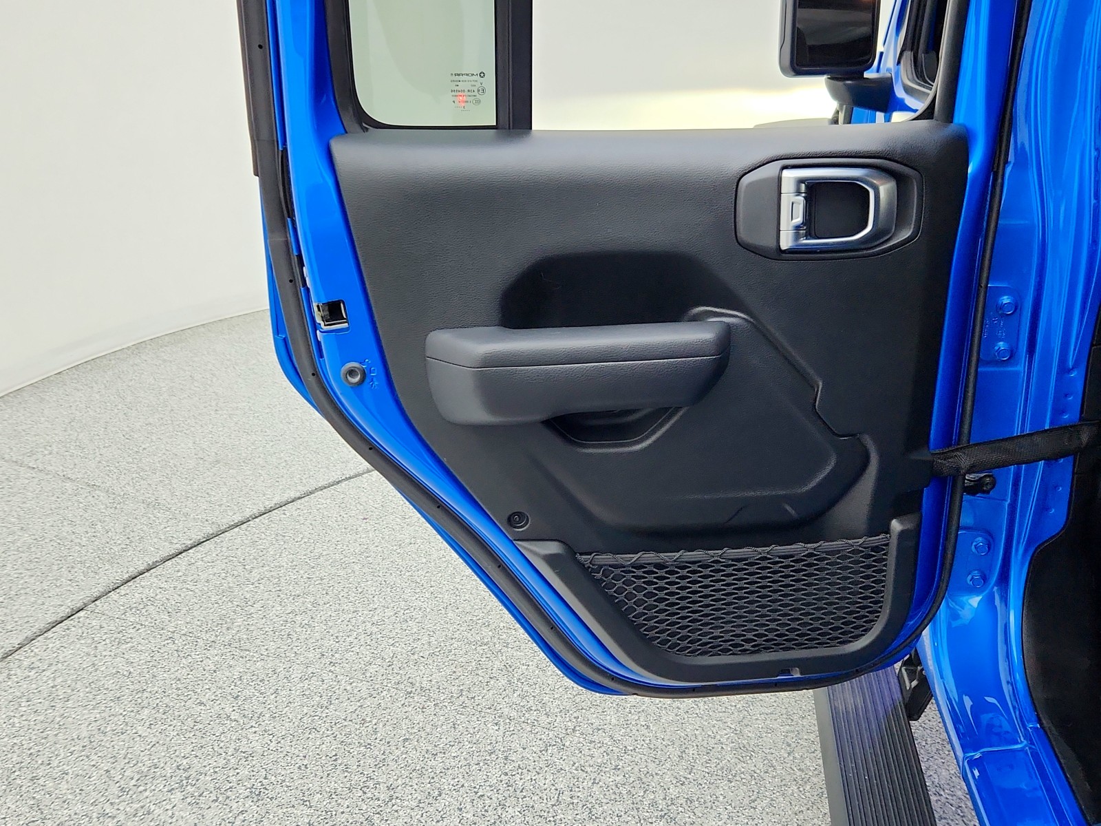 Used 2024 Hydro Blue Pearlcoat Jeep Rubicon image 26