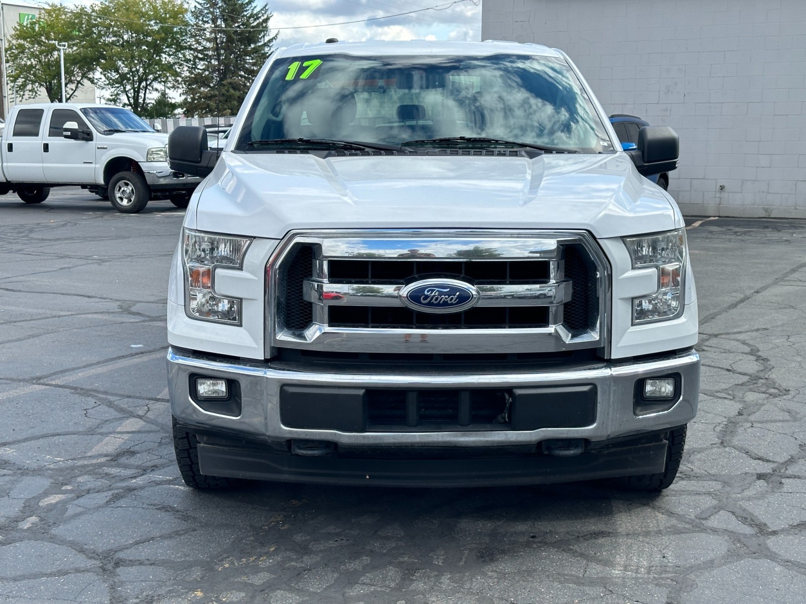 2017 Ford F-150 XLT 2