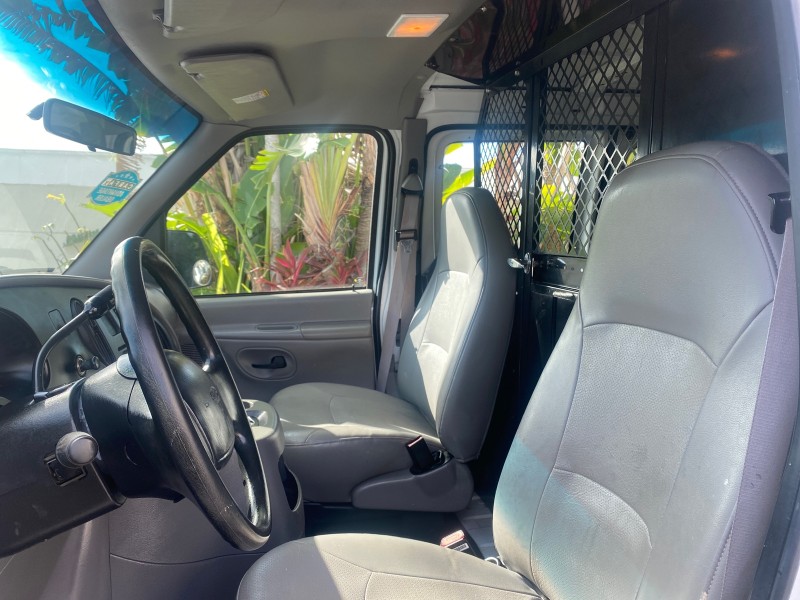 2000 Ford Econoline Cargo Van LOW MILES 68,046 in , 