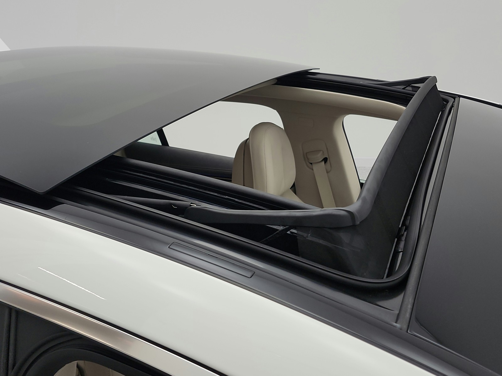 Used 2022 Polar White Mercedes-Benz EQS 450+ Sedan image 35